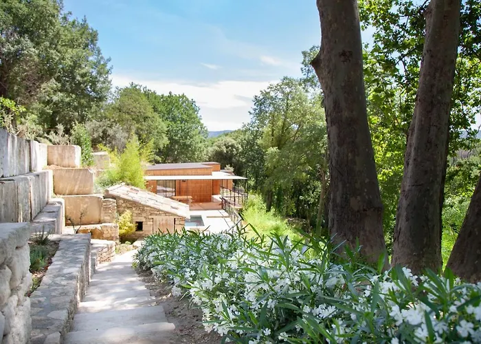 Les Cabanes De La Fontaine